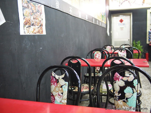 就是愛炒：【食記】台中就是愛炒@南區 : 99元平價現炒？水哥真的來爆到了…