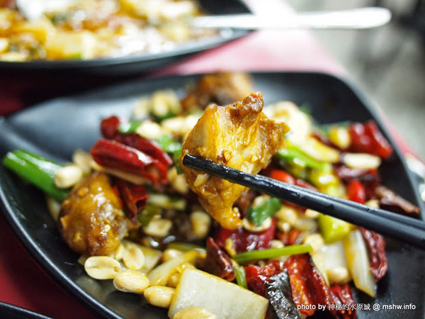 就是愛炒：【食記】台中就是愛炒@南區 : 99元平價現炒？水哥真的來爆到了…