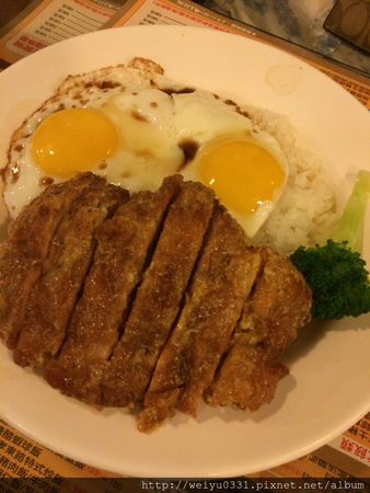 東區延吉街美食推薦、市民大道巷弄港式料理-《香港波記茶餐廳》