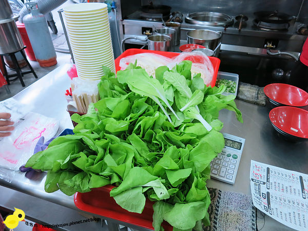 台北-三重-雞籠咖哩炒麵-料多味美的美食小吃-咖哩炒飯-咖哩米粉-赤肉湯-豬肝湯