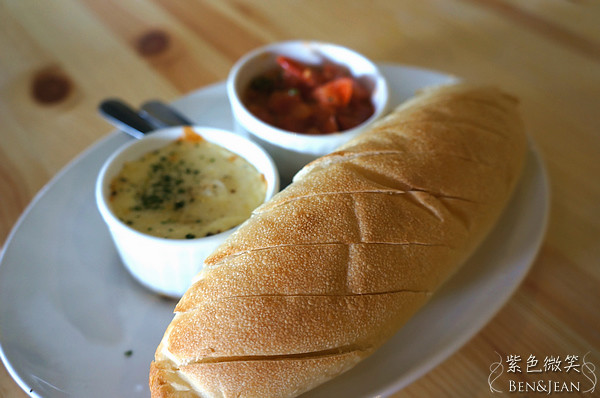 宜蘭道地披薩首選！TAVOLA pizzeria手工道地披薩，寵物友善推薦。