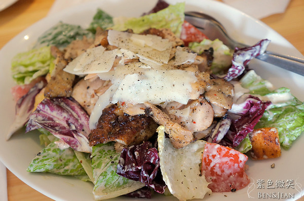 宜蘭道地披薩首選！TAVOLA pizzeria手工道地披薩，寵物友善推薦。