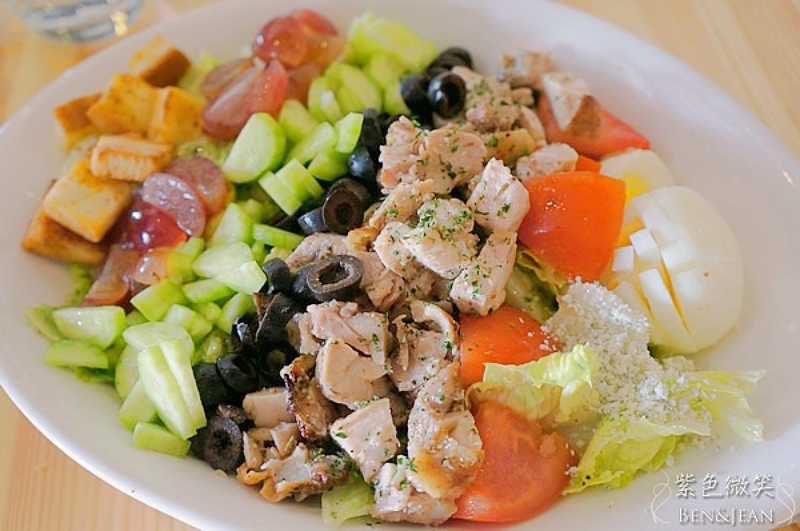 宜蘭道地披薩首選！TAVOLA pizzeria手工道地披薩，寵物友善推薦。