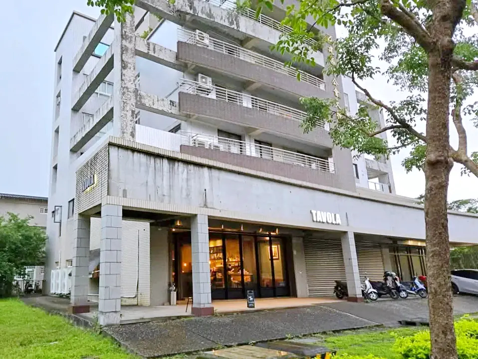 宜蘭道地披薩首選！TAVOLA pizzeria手工道地披薩，寵物友善推薦。