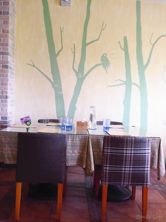 │食。頭份│儷池咖啡屋。自然鄉村童趣餐廳。草坪、餵魚親子近郊首選 │食。頭份│儷池咖啡屋。自然鄉村童趣餐廳。草坪、餵魚親子近郊首選