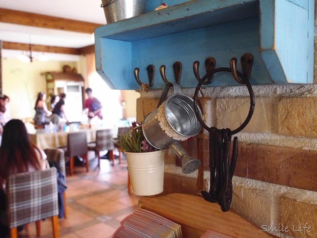 │食。頭份│儷池咖啡屋。自然鄉村童趣餐廳。草坪、餵魚親子近郊首選 │食。頭份│儷池咖啡屋。自然鄉村童趣餐廳。草坪、餵魚親子近郊首選