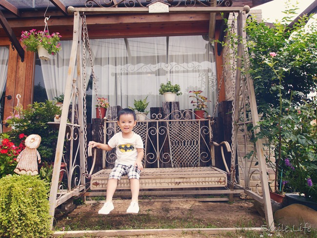 │食。頭份│儷池咖啡屋。自然鄉村童趣餐廳。草坪、餵魚親子近郊首選 │食。頭份│儷池咖啡屋。自然鄉村童趣餐廳。草坪、餵魚親子近郊首選