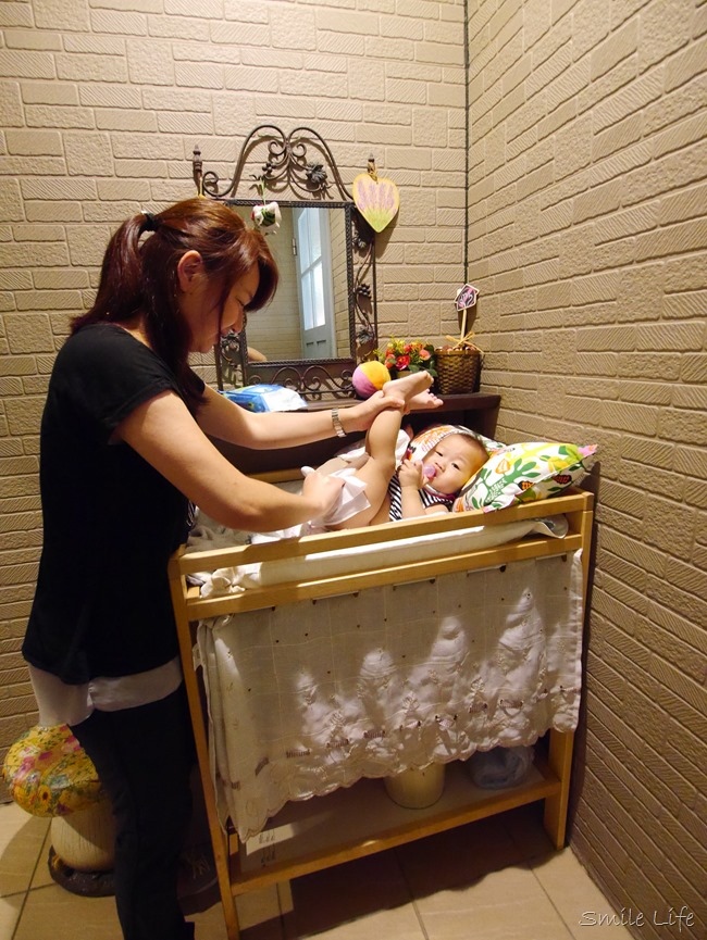 │食。頭份│儷池咖啡屋。自然鄉村童趣餐廳。草坪、餵魚親子近郊首選 │食。頭份│儷池咖啡屋。自然鄉村童趣餐廳。草坪、餵魚親子近郊首選