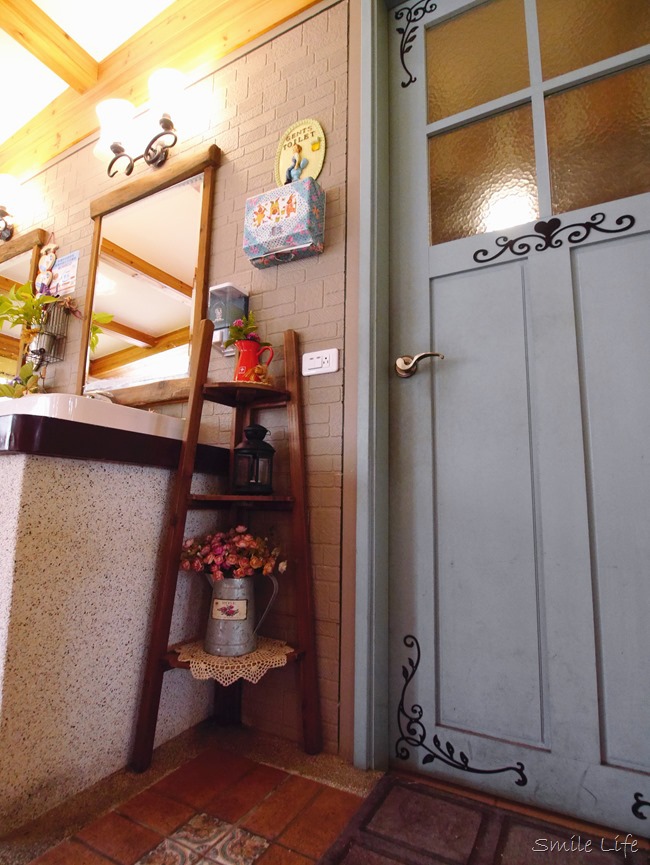 │食。頭份│儷池咖啡屋。自然鄉村童趣餐廳。草坪、餵魚親子近郊首選 │食。頭份│儷池咖啡屋。自然鄉村童趣餐廳。草坪、餵魚親子近郊首選