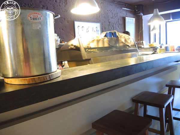 猜咖啡 Guess What：呷飽祙【新北板橋･猜咖啡】店貓與創意美食底家