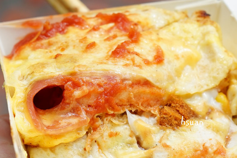 台中霧峰。朝陽科大山下早餐車