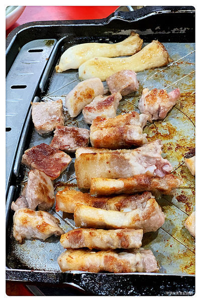 【台北美食】東輝韓食館 ~ 物超所值的韓國烤肉/馬鈴薯豬骨湯❤️全程幫你烤(附菜單) - 捷運行天宮站