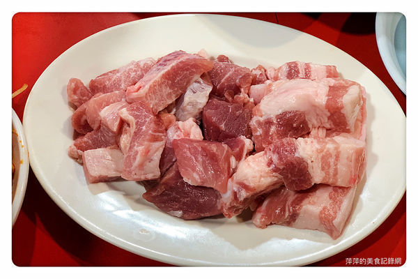 【台北美食】東輝韓食館 ~ 物超所值的韓國烤肉/馬鈴薯豬骨湯❤️全程幫你烤(附菜單) - 捷運行天宮站