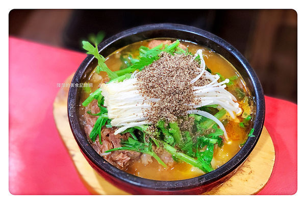 【台北美食】東輝韓食館 ~ 物超所值的韓國烤肉/馬鈴薯豬骨湯❤️全程幫你烤(附菜單) - 捷運行天宮站