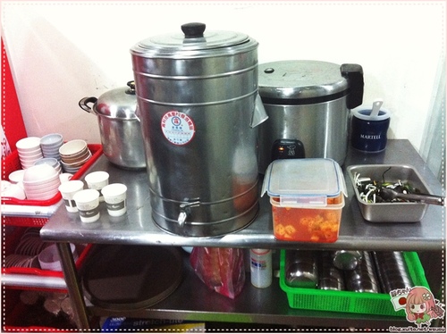 中山區 ❤東輝韓食館❤ 道地韓國味的馬鈴薯豬骨湯。近捷運行天宮站。