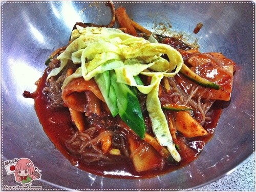 中山區 ❤東輝韓食館❤ 道地韓國味的馬鈴薯豬骨湯。近捷運行天宮站。