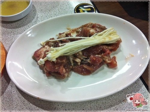 中山區 ❤東輝韓食館❤ 道地韓國味的馬鈴薯豬骨湯。近捷運行天宮站。