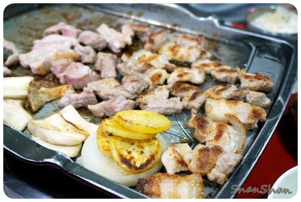 「東輝韓食館」-CP值滿點的韓國烤肉還有招牌馬鈴薯豬骨湯(近行天宮)