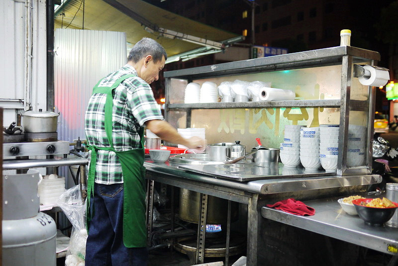 【板橋】牙籤控肉飯 ~ 板橋人的深夜食堂~~