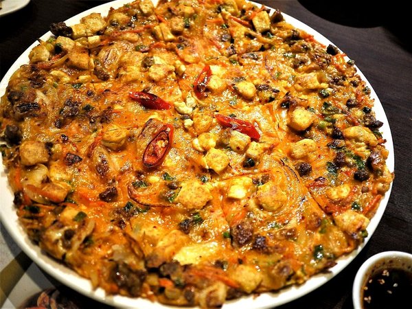 涓豆腐(微風台北車站店):【食 台北】北車微風店 涓豆腐 ,韓式豆腐鍋,韓式料理,無限供應小菜