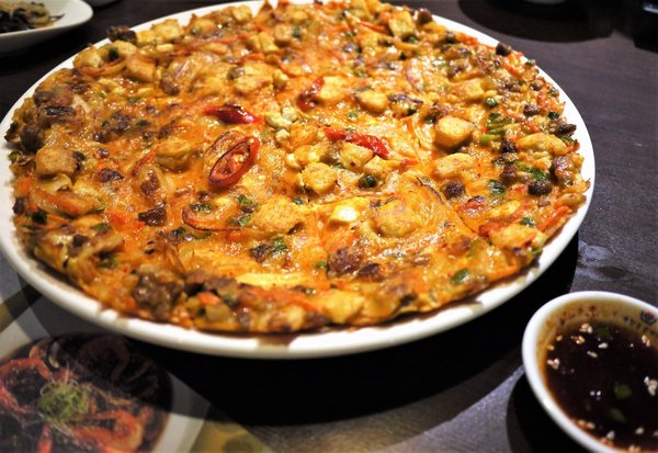 涓豆腐(微風台北車站店):【食 台北】北車微風店 涓豆腐 ,韓式豆腐鍋,韓式料理,無限供應小菜