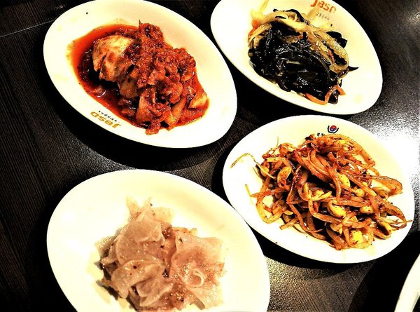 涓豆腐(微風台北車站店):【食 台北】北車微風店 涓豆腐 ,韓式豆腐鍋,韓式料理,無限供應小菜