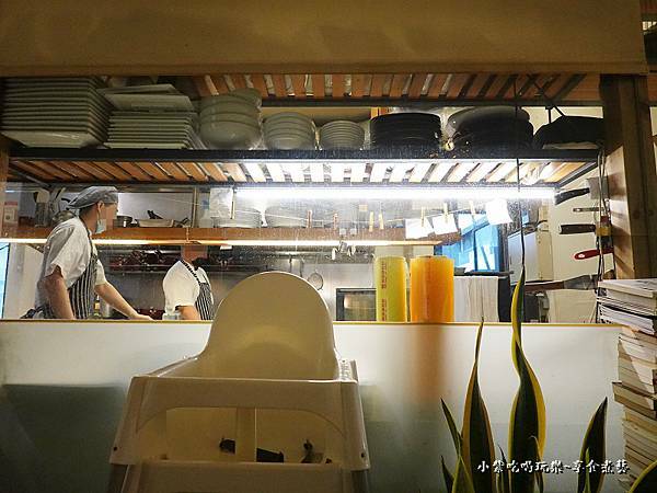 半開放廚房-菲菲花園義式餐廳.jpg