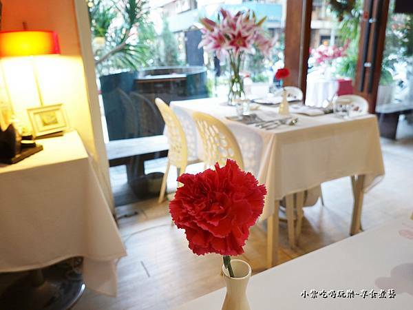 台中-菲菲花園義式餐廳 (2).jpg