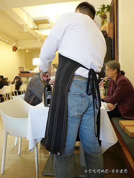 台中-菲菲花園義式餐廳 (1).jpg