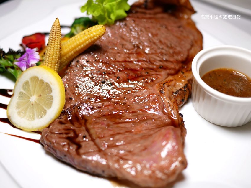 【台中西屯美食】菲菲花園義式餐廳用餐心得分享,台中市政府氣氛聚餐餐廳推薦!台中西屯牛排館當月壽星享生日優惠,內文附詳細菜單價位介紹。 @熊寶小榆の旅遊日記