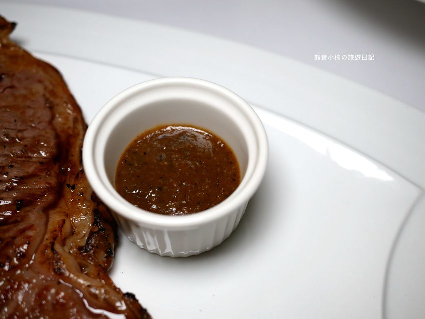 【台中西屯美食】菲菲花園義式餐廳用餐心得分享,台中市政府氣氛聚餐餐廳推薦!台中西屯牛排館當月壽星享生日優惠,內文附詳細菜單價位介紹。 @熊寶小榆の旅遊日記