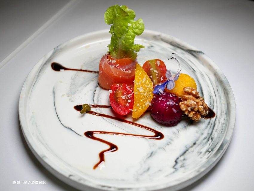 【台中西屯美食】菲菲花園義式餐廳用餐心得分享,台中市政府氣氛聚餐餐廳推薦!台中西屯牛排館當月壽星享生日優惠,內文附詳細菜單價位介紹。 @熊寶小榆の旅遊日記