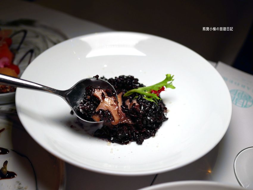 【台中西屯美食】菲菲花園義式餐廳用餐心得分享,台中市政府氣氛聚餐餐廳推薦!台中西屯牛排館當月壽星享生日優惠,內文附詳細菜單價位介紹。 @熊寶小榆の旅遊日記