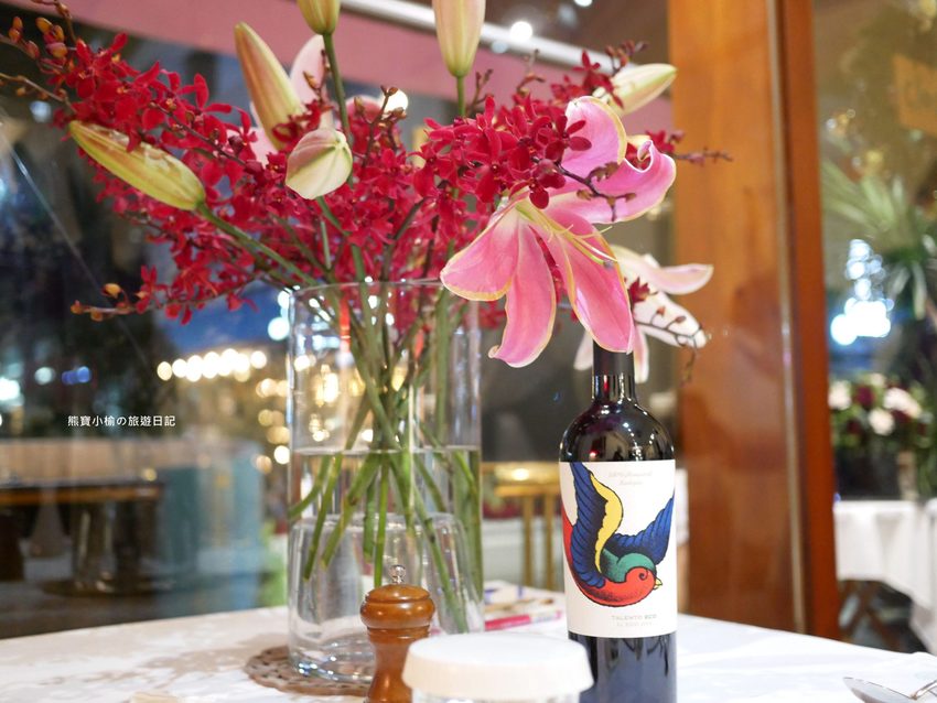 【台中西屯美食】菲菲花園義式餐廳用餐心得分享,台中市政府氣氛聚餐餐廳推薦!台中西屯牛排館當月壽星享生日優惠,內文附詳細菜單價位介紹。 @熊寶小榆の旅遊日記