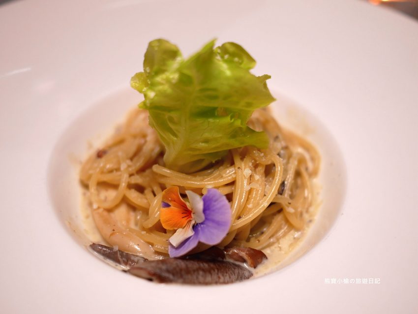 【台中西屯美食】菲菲花園義式餐廳用餐心得分享,台中市政府氣氛聚餐餐廳推薦!台中西屯牛排館當月壽星享生日優惠,內文附詳細菜單價位介紹。 @熊寶小榆の旅遊日記