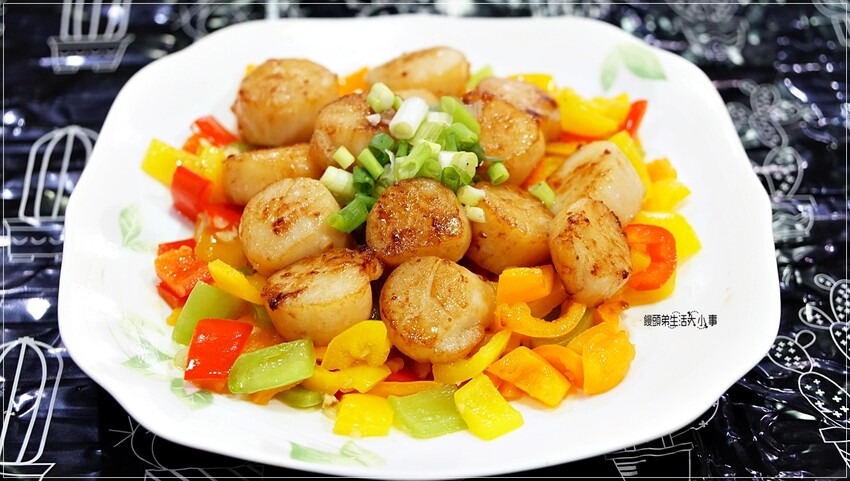 日芳珍饌2024五福年菜：鮑魚米雞、干貝、蝦捲、醬煮鮑、烏魚子，新年佳餚等你品味