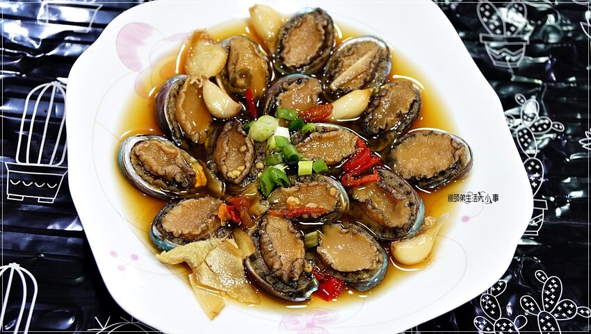 日芳珍饌2024五福年菜：鮑魚米雞、干貝、蝦捲、醬煮鮑、烏魚子，新年佳餚等你品味