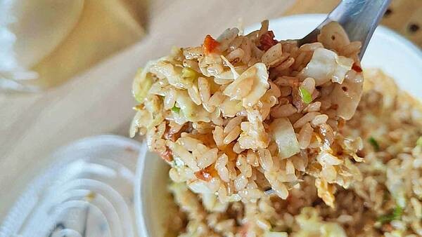 不要買錯,叉燒炒飯才是最厲害的啦~!中午用餐時間常常大排長龍的爆人氣店家,店內的叉燒炒飯絕對是必點必