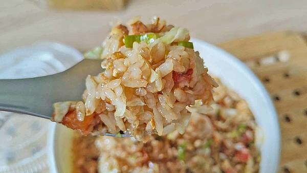 不要買錯,叉燒炒飯才是最厲害的啦~!中午用餐時間常常大排長龍的爆人氣店家,店內的叉燒炒飯絕對是必點必