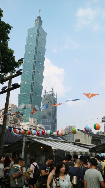 信義公民會館四四南村：【台北趴趴走】四四南村隨意走(純記錄)@信義區