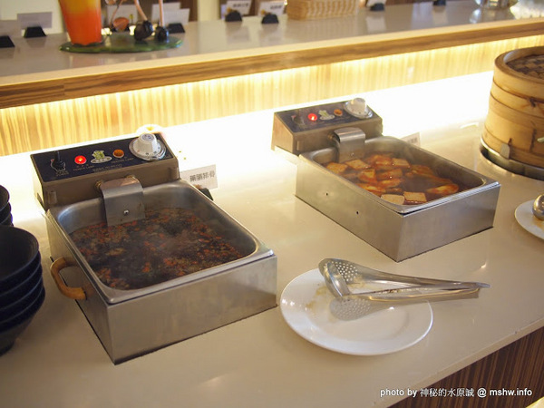 食觀天下複合式餐廳：【食記】彰化食觀天下複合式餐廳@員林 : 食材新鮮,種類多元的海鮮百匯自助餐,算是對得起價格吧!