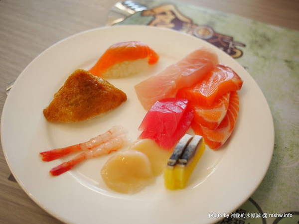 食觀天下複合式餐廳：【食記】彰化食觀天下複合式餐廳@員林 : 食材新鮮,種類多元的海鮮百匯自助餐,算是對得起價格吧!