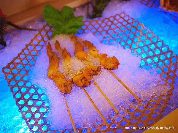 食觀天下複合式餐廳：【食記】彰化食觀天下複合式餐廳@員林 : 食材新鮮,種類多元的海鮮百匯自助餐,算是對得起價格吧!