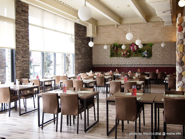 食觀天下複合式餐廳：【食記】彰化食觀天下複合式餐廳@員林 : 食材新鮮,種類多元的海鮮百匯自助餐,算是對得起價格吧!