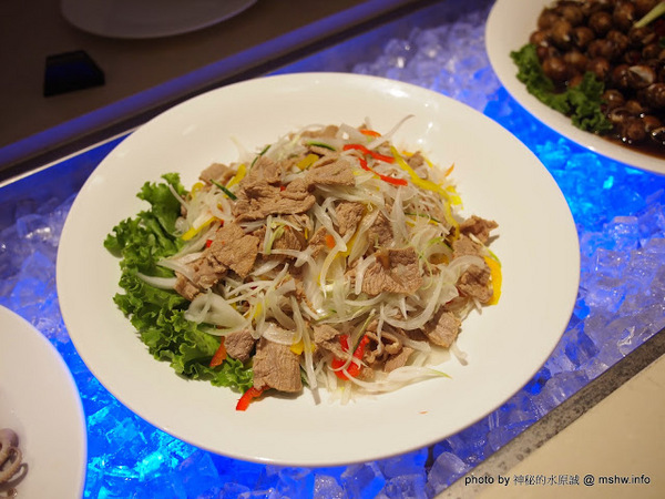 食觀天下複合式餐廳：【食記】彰化食觀天下複合式餐廳@員林 : 食材新鮮,種類多元的海鮮百匯自助餐,算是對得起價格吧!