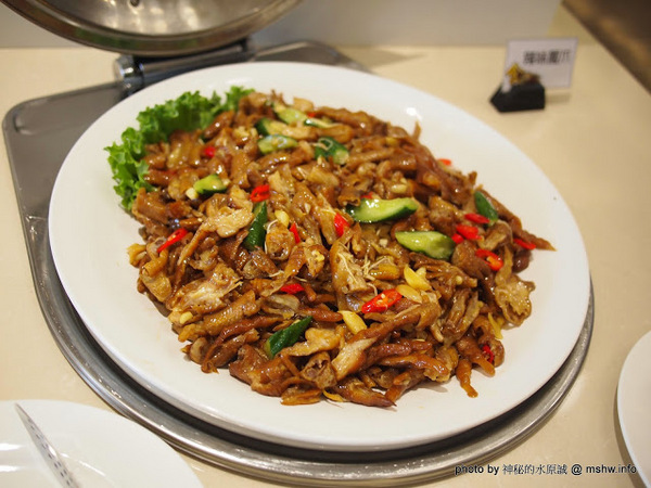 食觀天下複合式餐廳：【食記】彰化食觀天下複合式餐廳@員林 : 食材新鮮,種類多元的海鮮百匯自助餐,算是對得起價格吧!