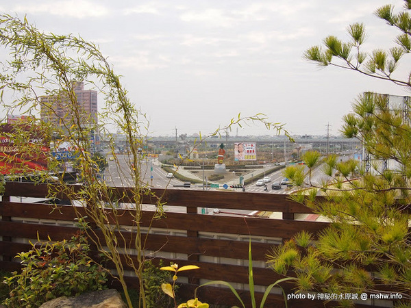 食觀天下複合式餐廳：【食記】彰化食觀天下複合式餐廳@員林 : 食材新鮮,種類多元的海鮮百匯自助餐,算是對得起價格吧!