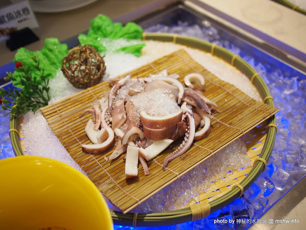 食觀天下複合式餐廳：【食記】彰化食觀天下複合式餐廳@員林 : 食材新鮮,種類多元的海鮮百匯自助餐,算是對得起價格吧!