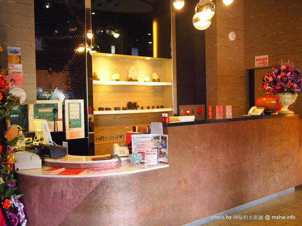 食觀天下複合式餐廳：【食記】彰化食觀天下複合式餐廳@員林 : 食材新鮮,種類多元的海鮮百匯自助餐,算是對得起價格吧!