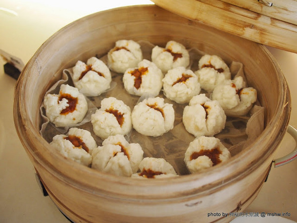 食觀天下複合式餐廳：【食記】彰化食觀天下複合式餐廳@員林 : 食材新鮮,種類多元的海鮮百匯自助餐,算是對得起價格吧!